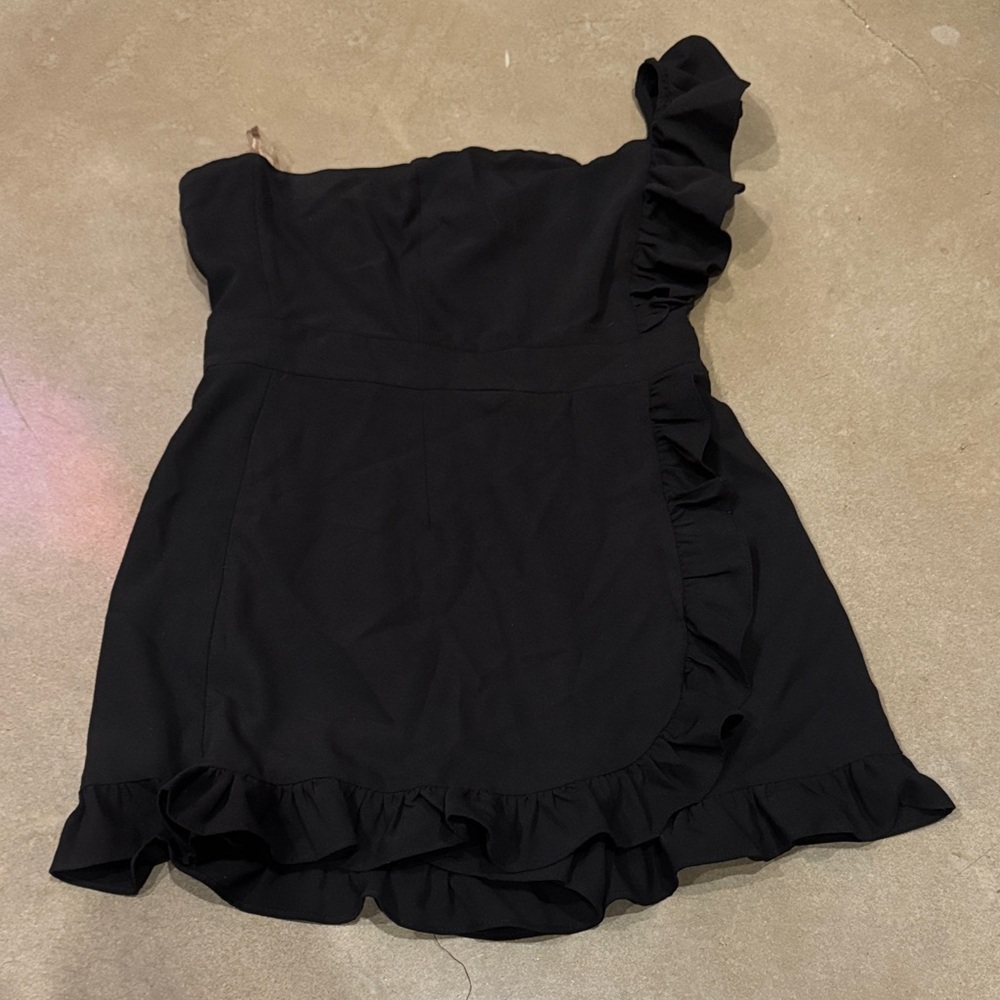 Black One-Shoulder Ruffle Romper